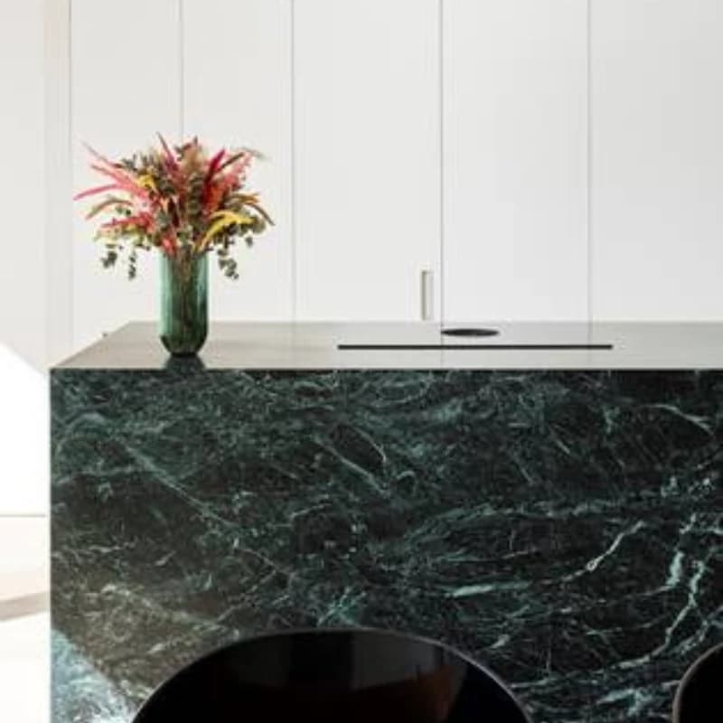 Mármore Verde Alpi para Elementos Decorativos - Serviço de marmoraria